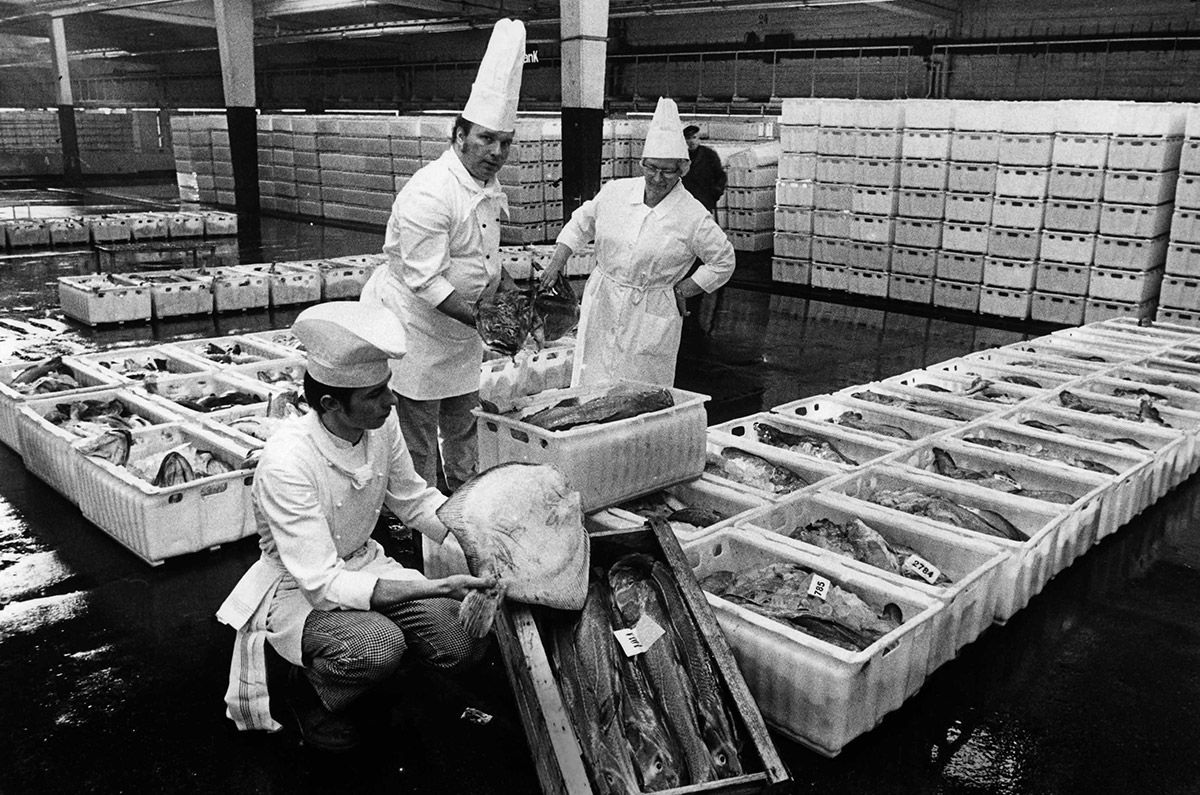 Seit jeher versorgen sich Gastronomen in den Markthallen der FMH mit frischem Fisch
