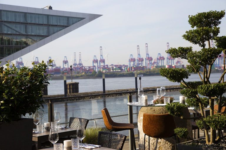 elbblick tag 768x512 1 34d58019 - Elbmeile Hamburg