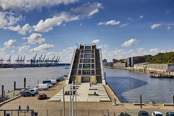 QR-Punkt 30 Cruise Center Altona