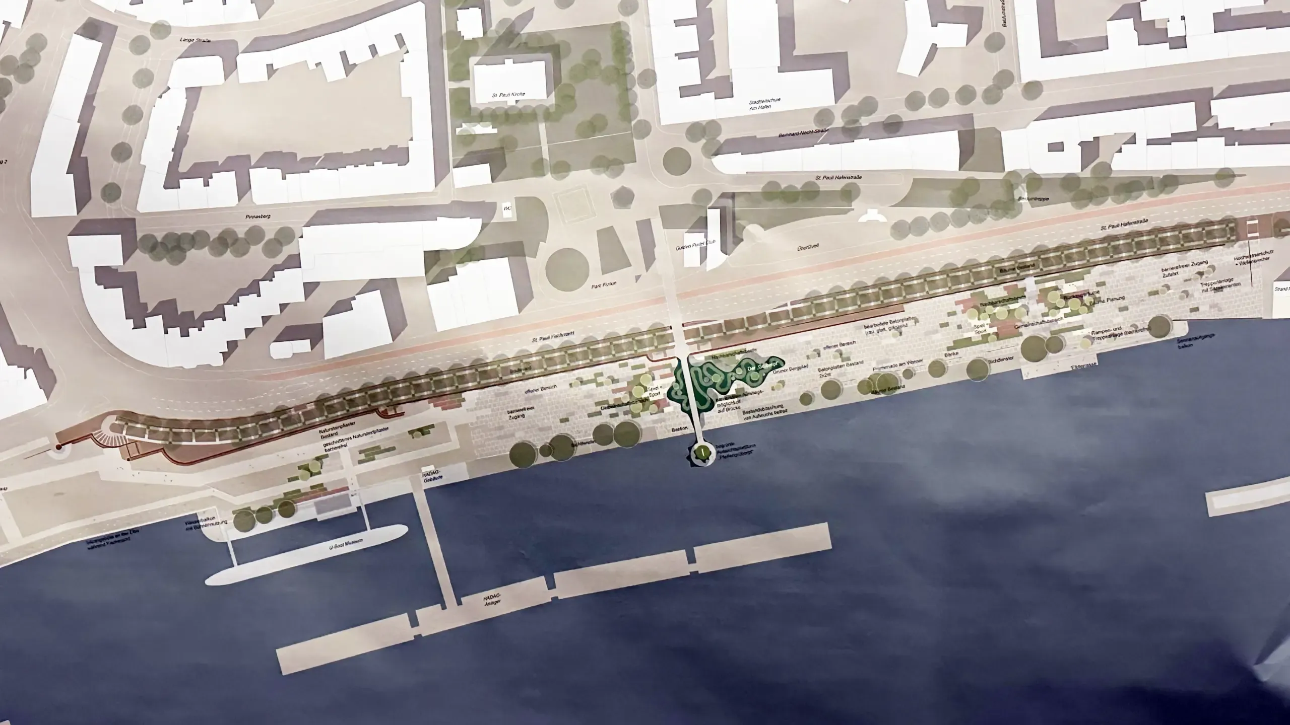 Neugestaltung der Hafenkante 