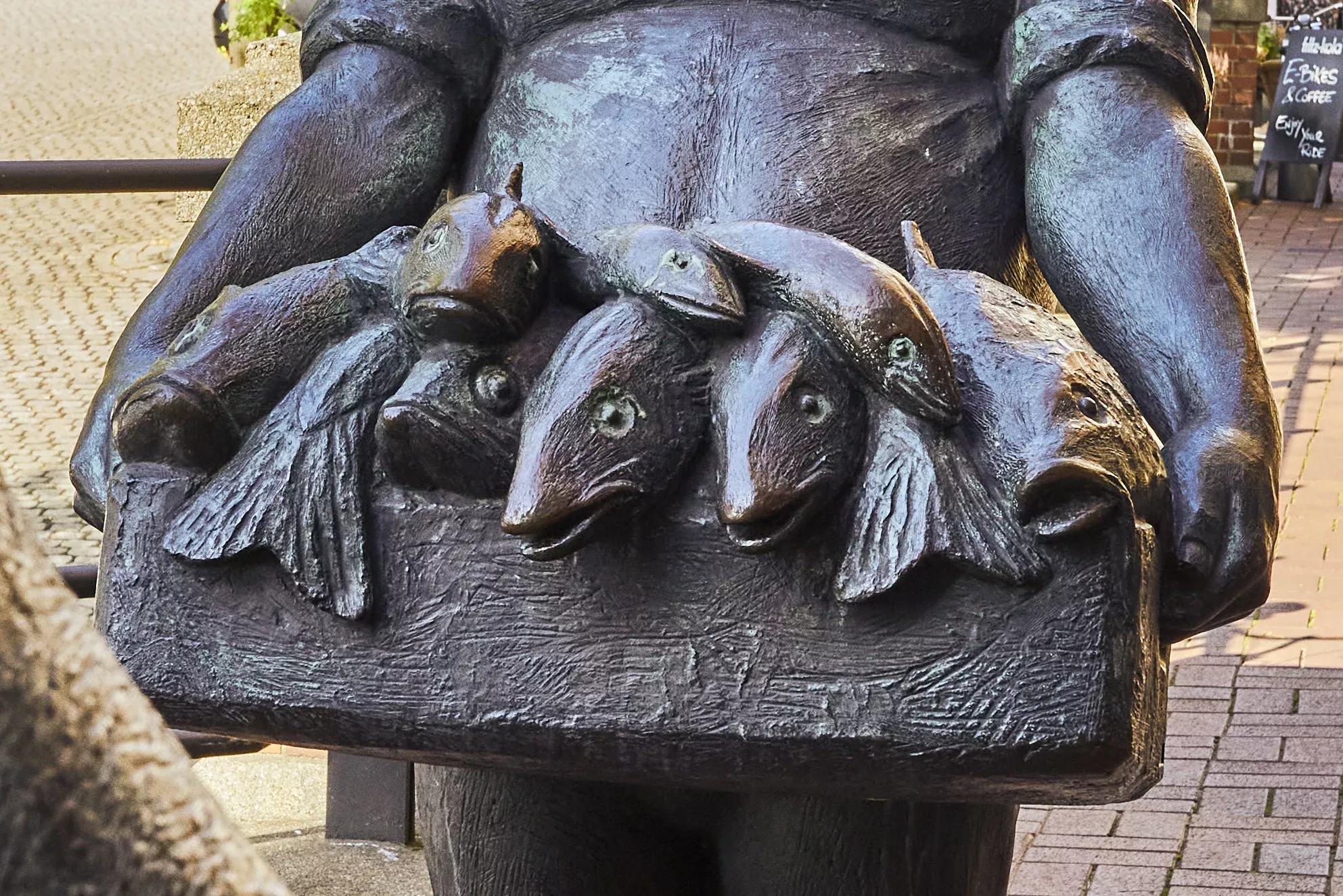 Elbmeile QR-Code 5 - Skulpturen-Fischmarkt
