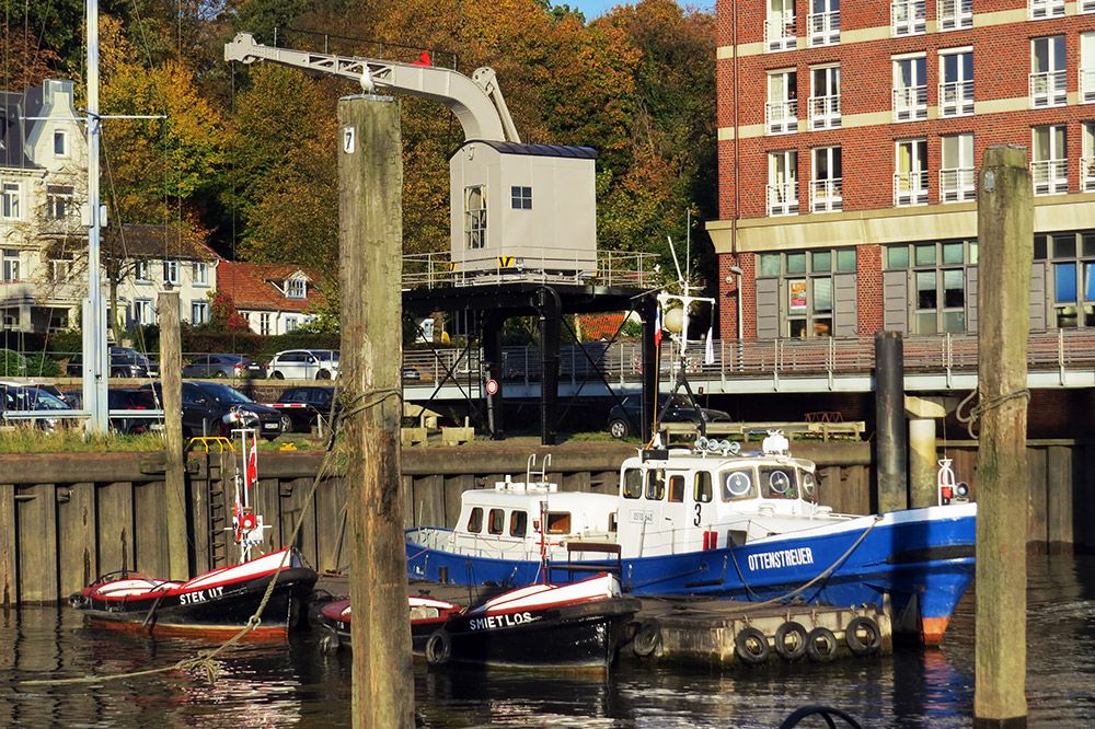 E-Kran elbmeile Hamburg Museumshafen