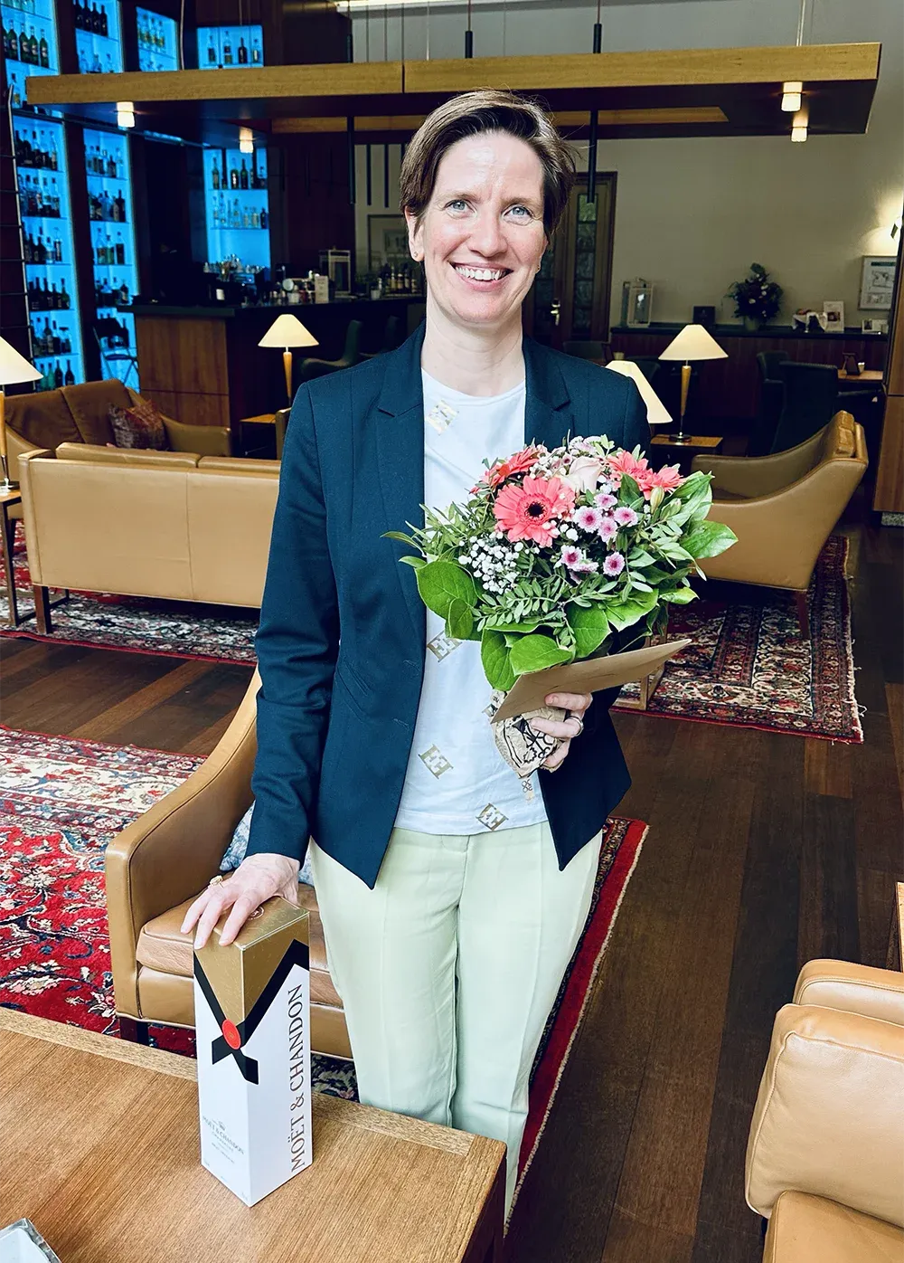 Ein starkes Fundament bleibt 2 Regina Grünewald sagt Danke - elbmeile Hamburg