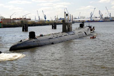 U-434 auf der Elbmeile