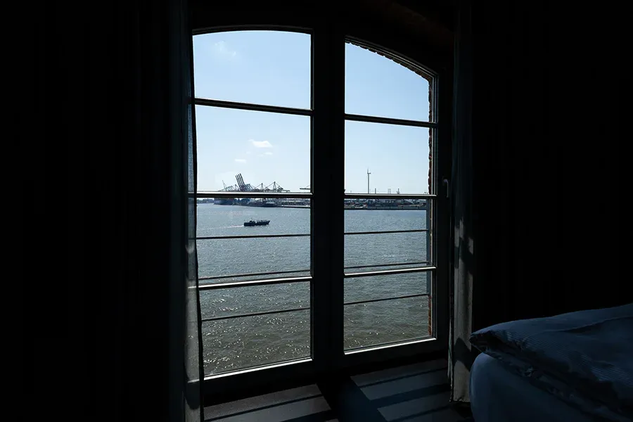GINN Hotel 4 GINN Hotel Zimmer mit Elbblick auf der elbmeile