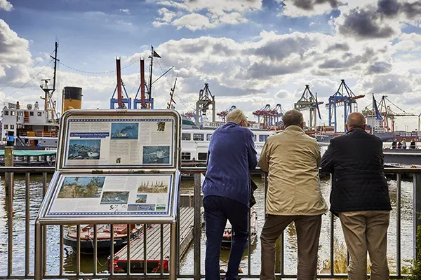 elbmeile qr punkt 53 museumshafen 4 f0634f73 - Elbmeile Hamburg