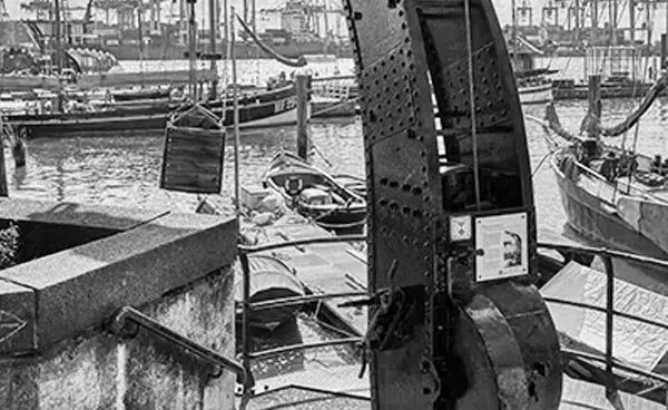 elbmeile museumshafen small - Elbmeile Hamburg