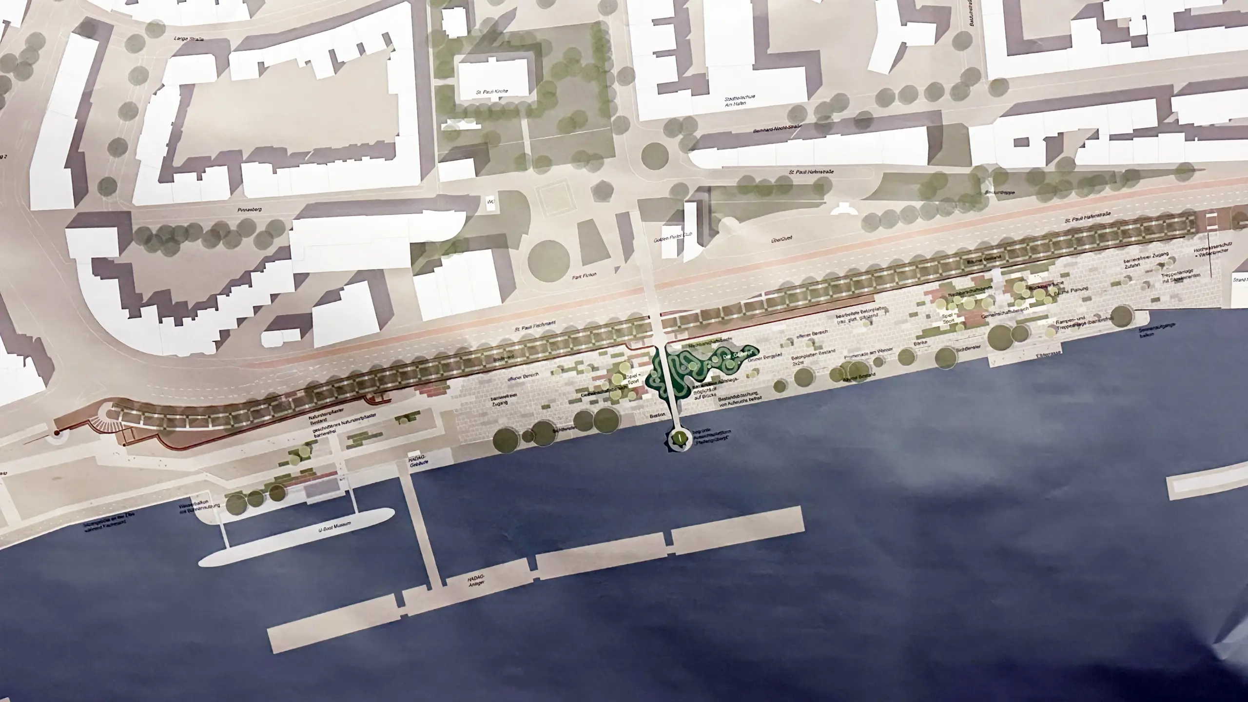 Neugestaltung der Hafenkante 